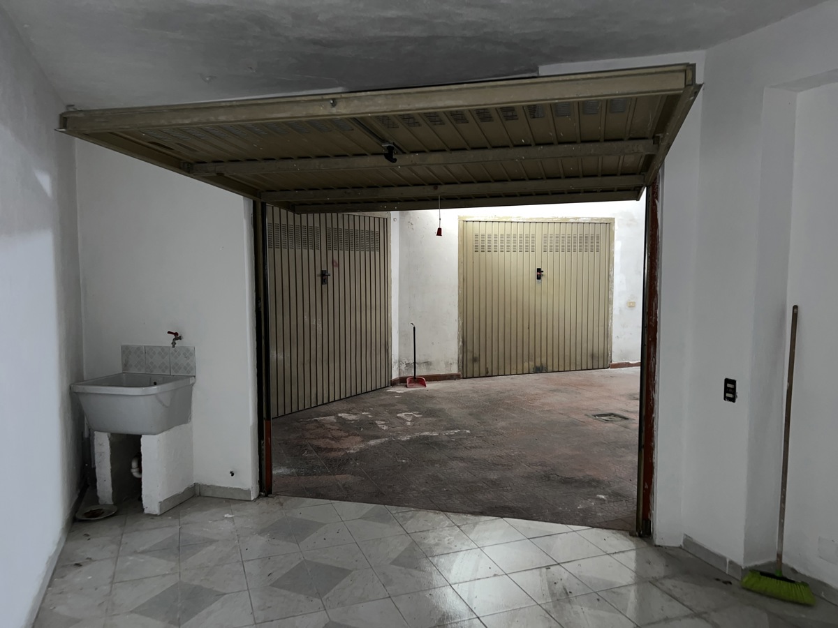Box/Garage 30mq in vendita a Amantea