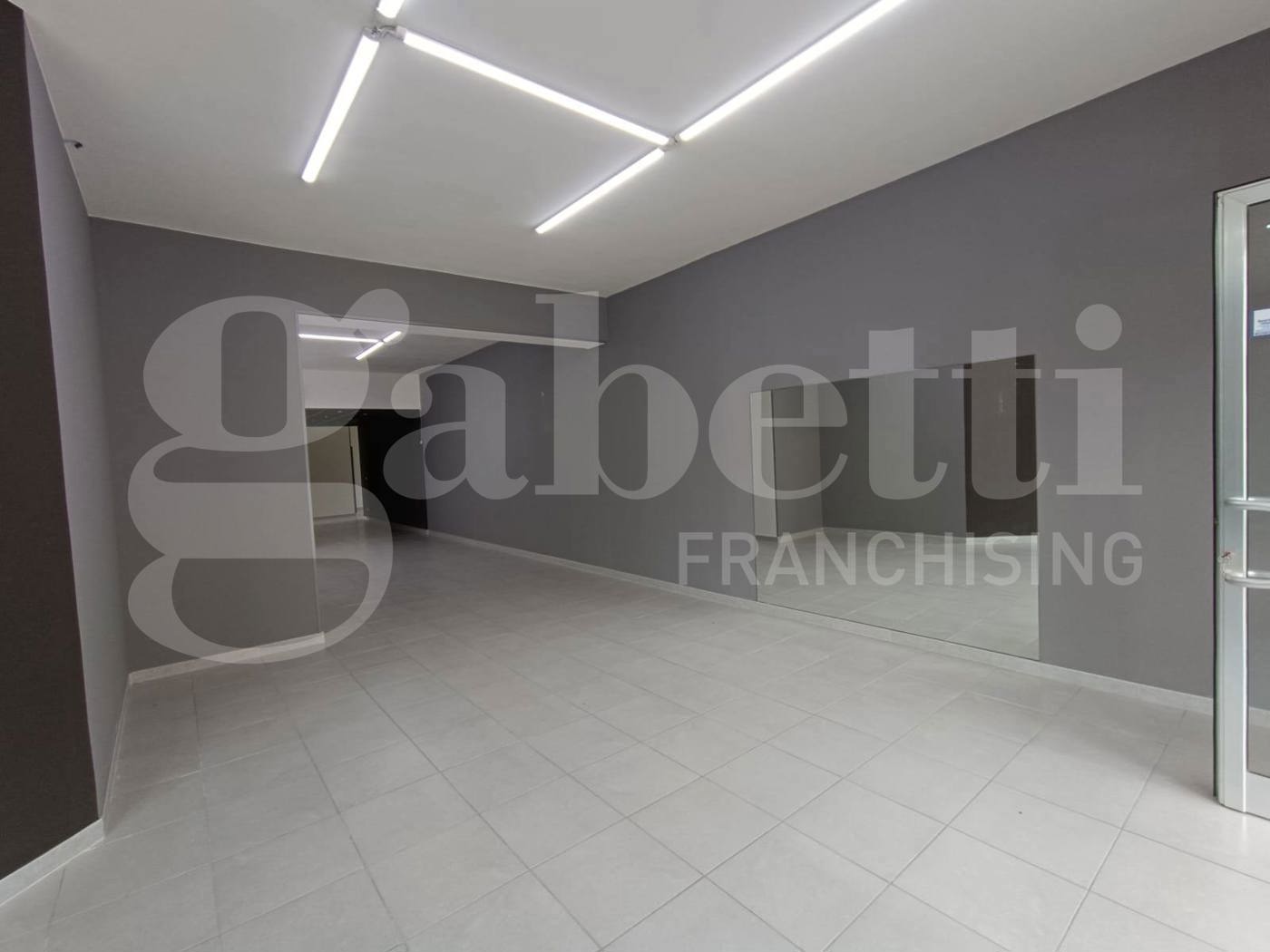 Negozio in vendita a Amantea