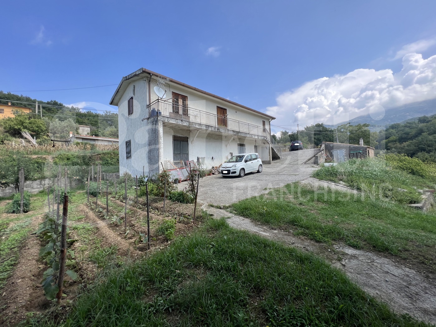 Casa indipendente in vendita a Fiumefreddo Bruzio