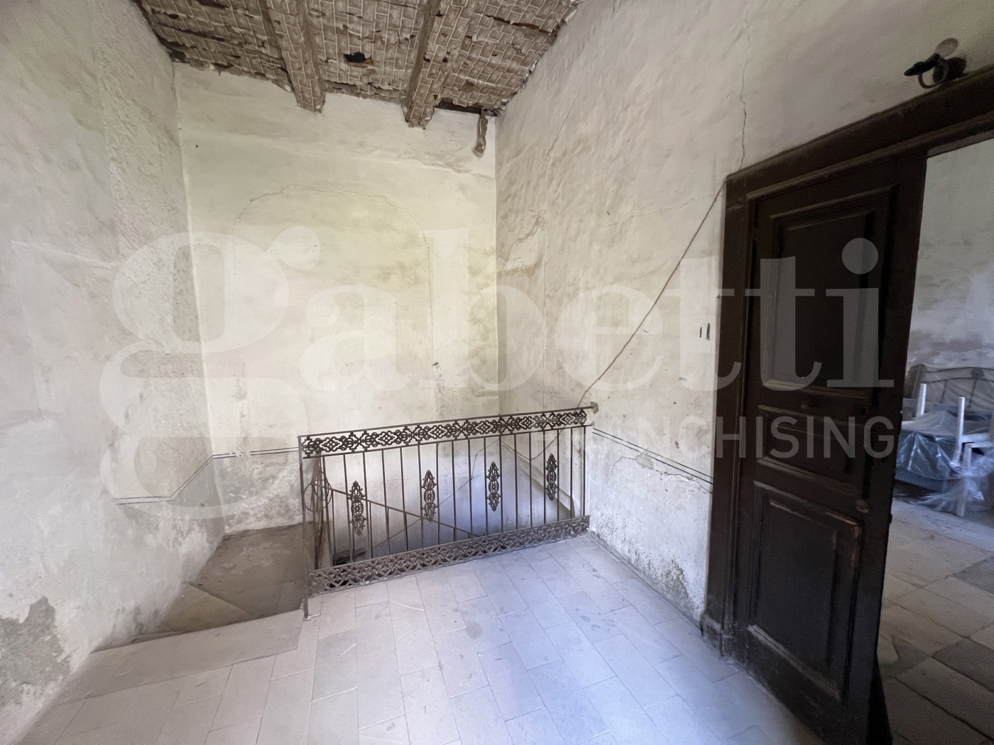 Appartamento da ristrutturare a Fiumefreddo Bruzio