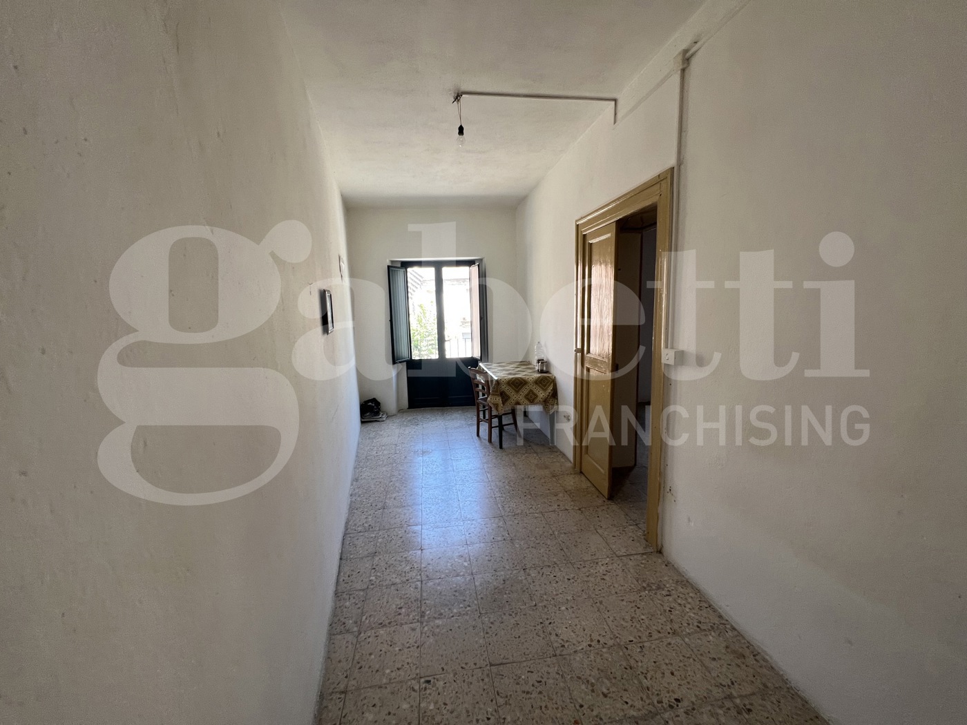 Quadrilocale da ristrutturare a San Pietro in Amantea