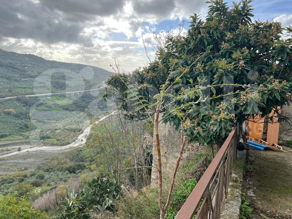 Appartamento da ristrutturare a Cleto