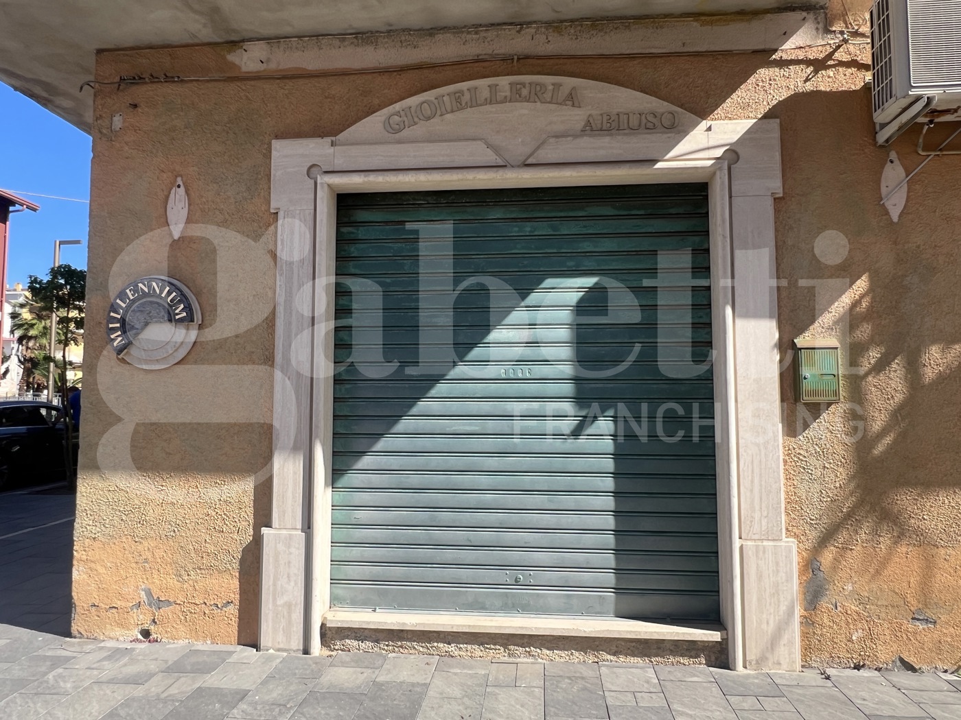 Negozio in vendita a Amantea