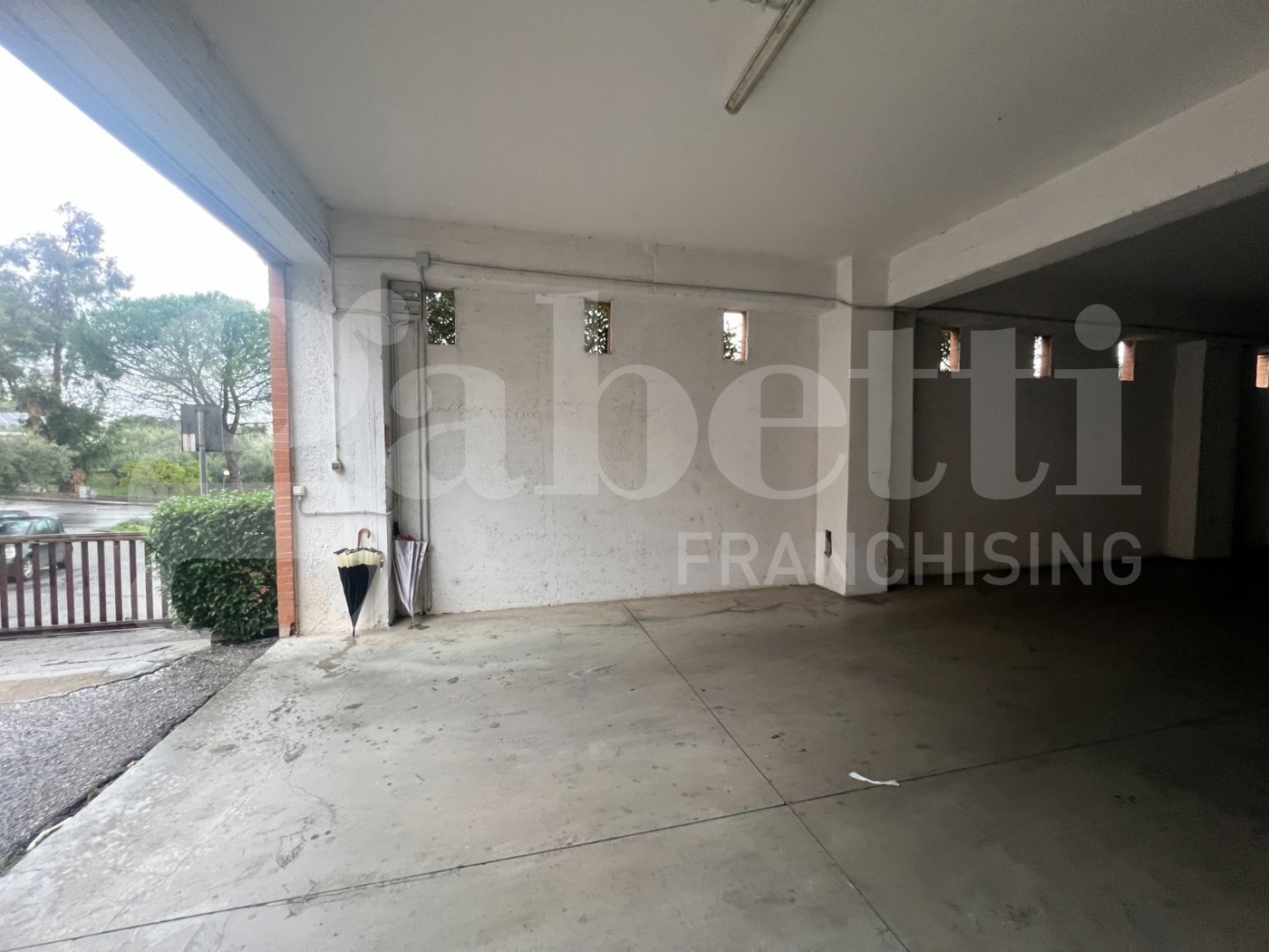 Box/Garage 17mq in vendita a Cosenza