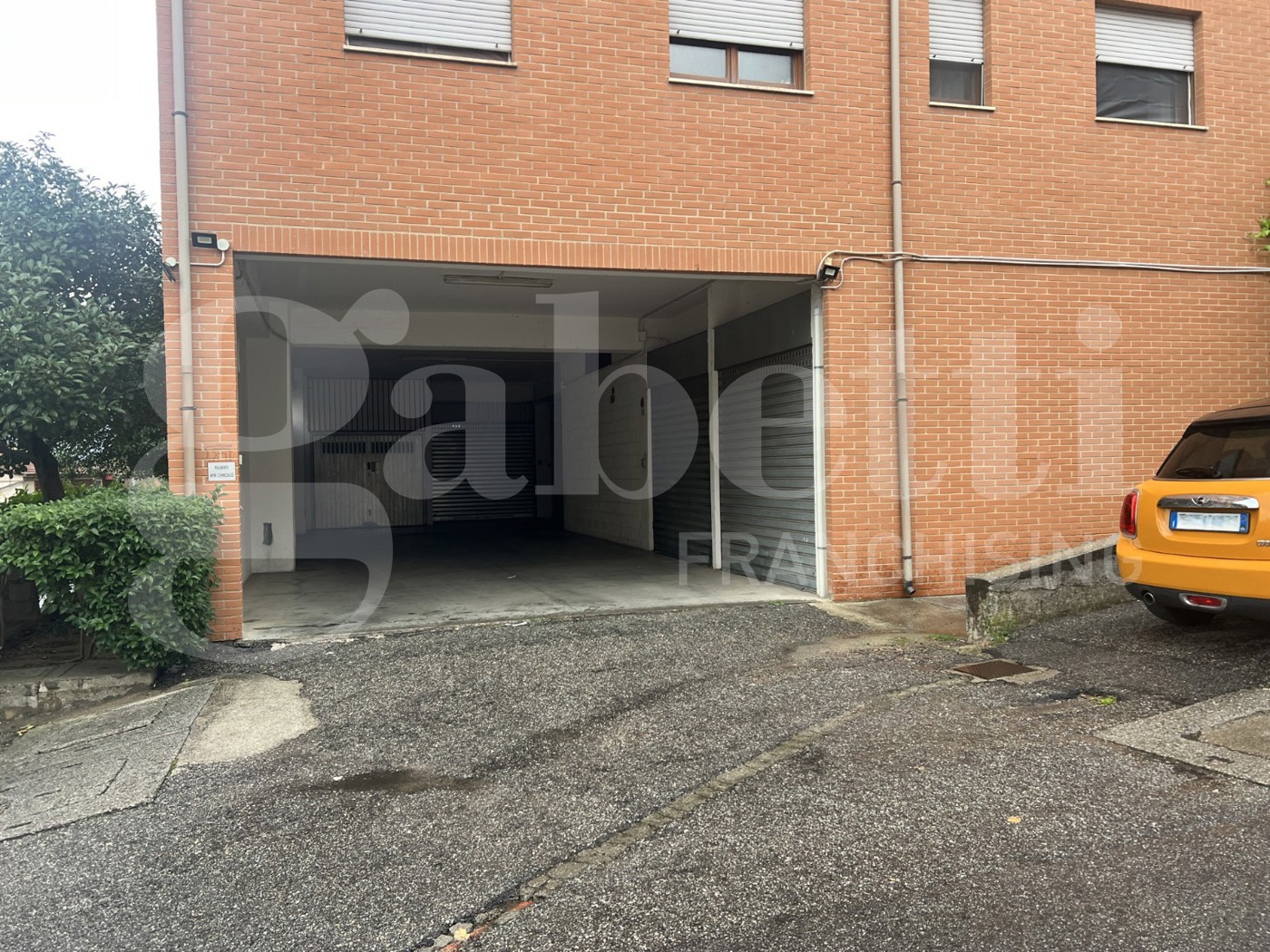 Box/Garage 17mq in vendita a Cosenza