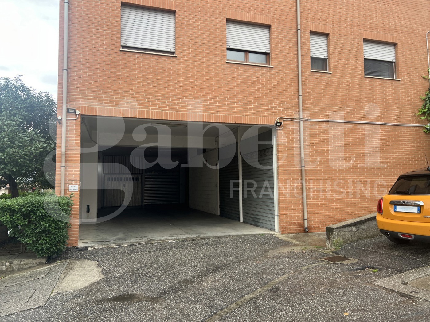 Box/Garage 17mq in vendita a Cosenza