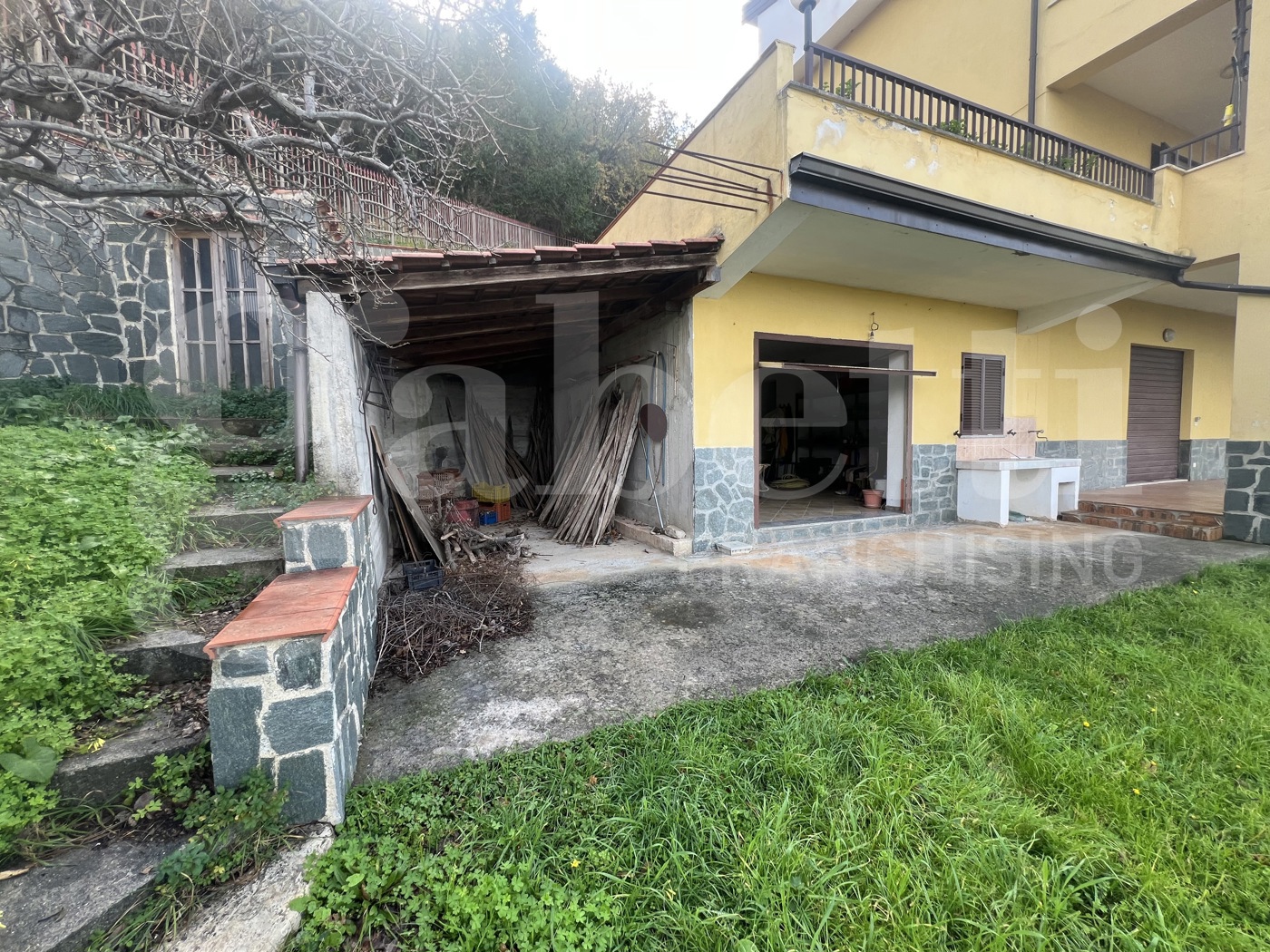 Casa indipendente in vendita a Fiumefreddo Bruzio