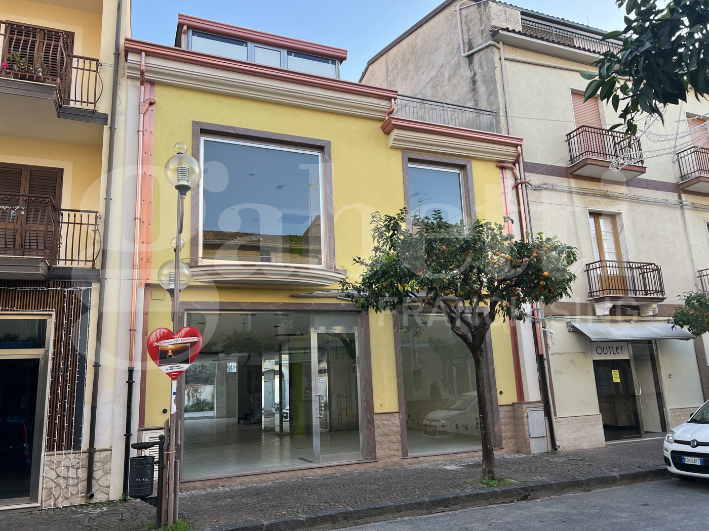 Negozio in vendita a Amantea