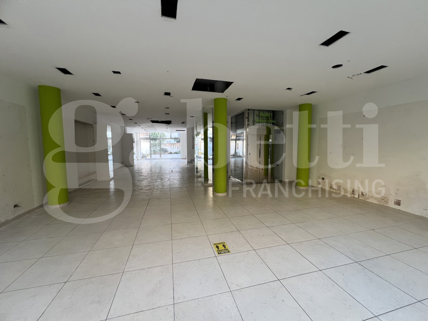 Negozio in vendita a Amantea