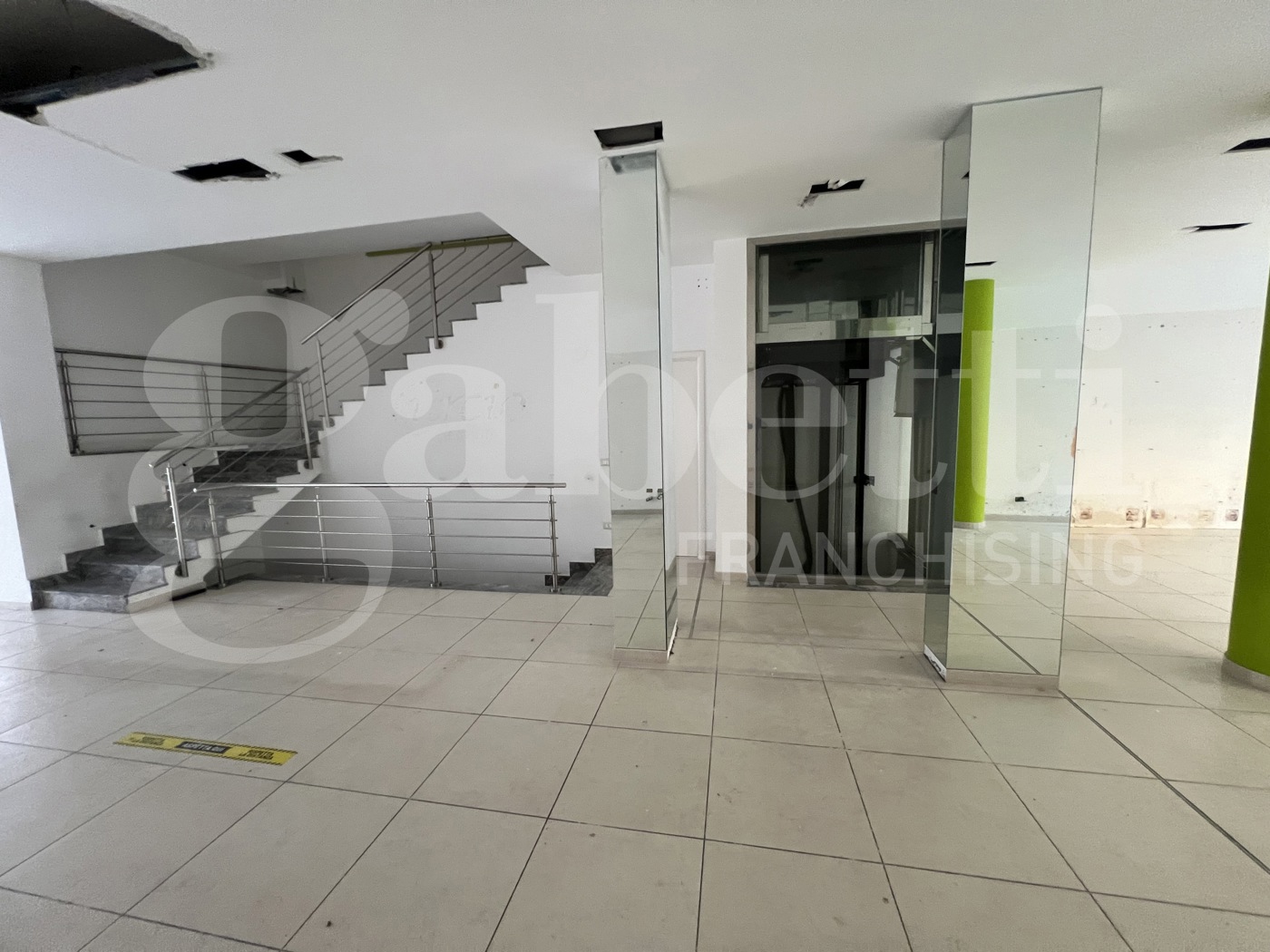 Negozio in vendita a Amantea