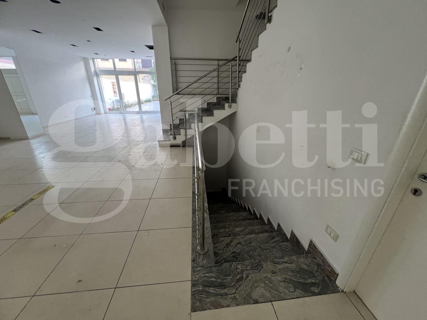 Negozio in vendita a Amantea