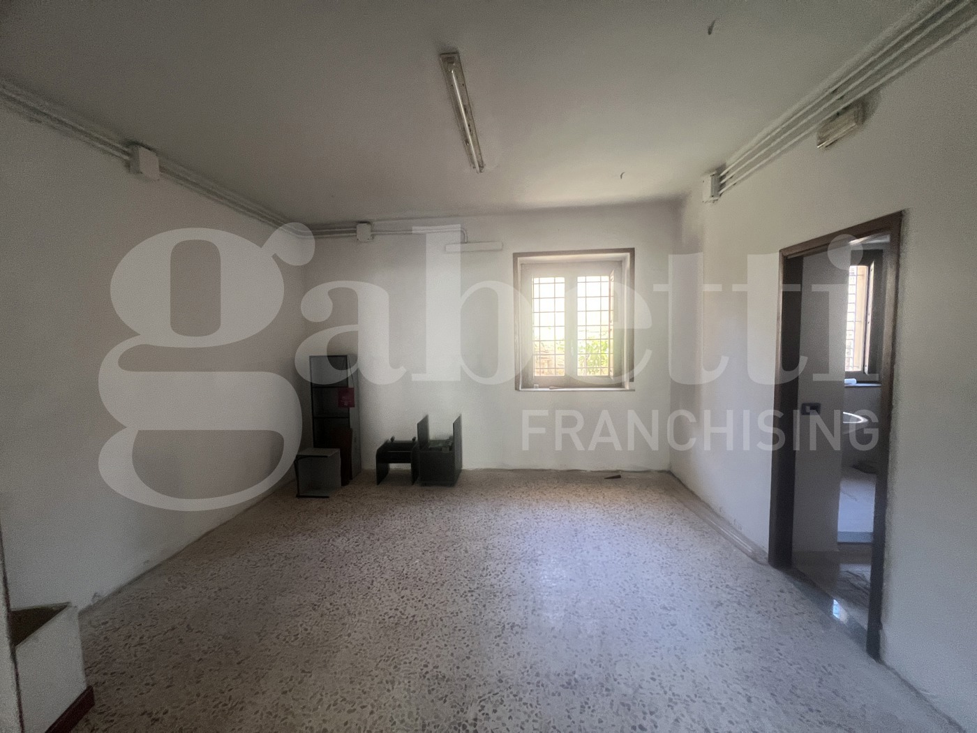 Magazzino in vendita a Amantea