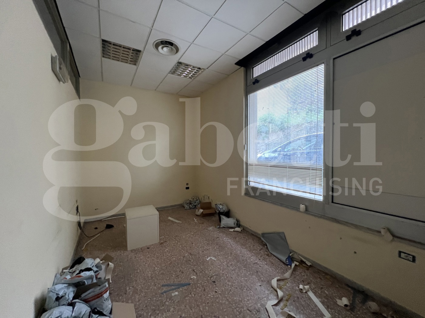 Negozio in vendita a Grimaldi