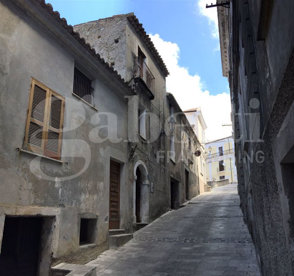 Appartamento con giardino a Longobardi