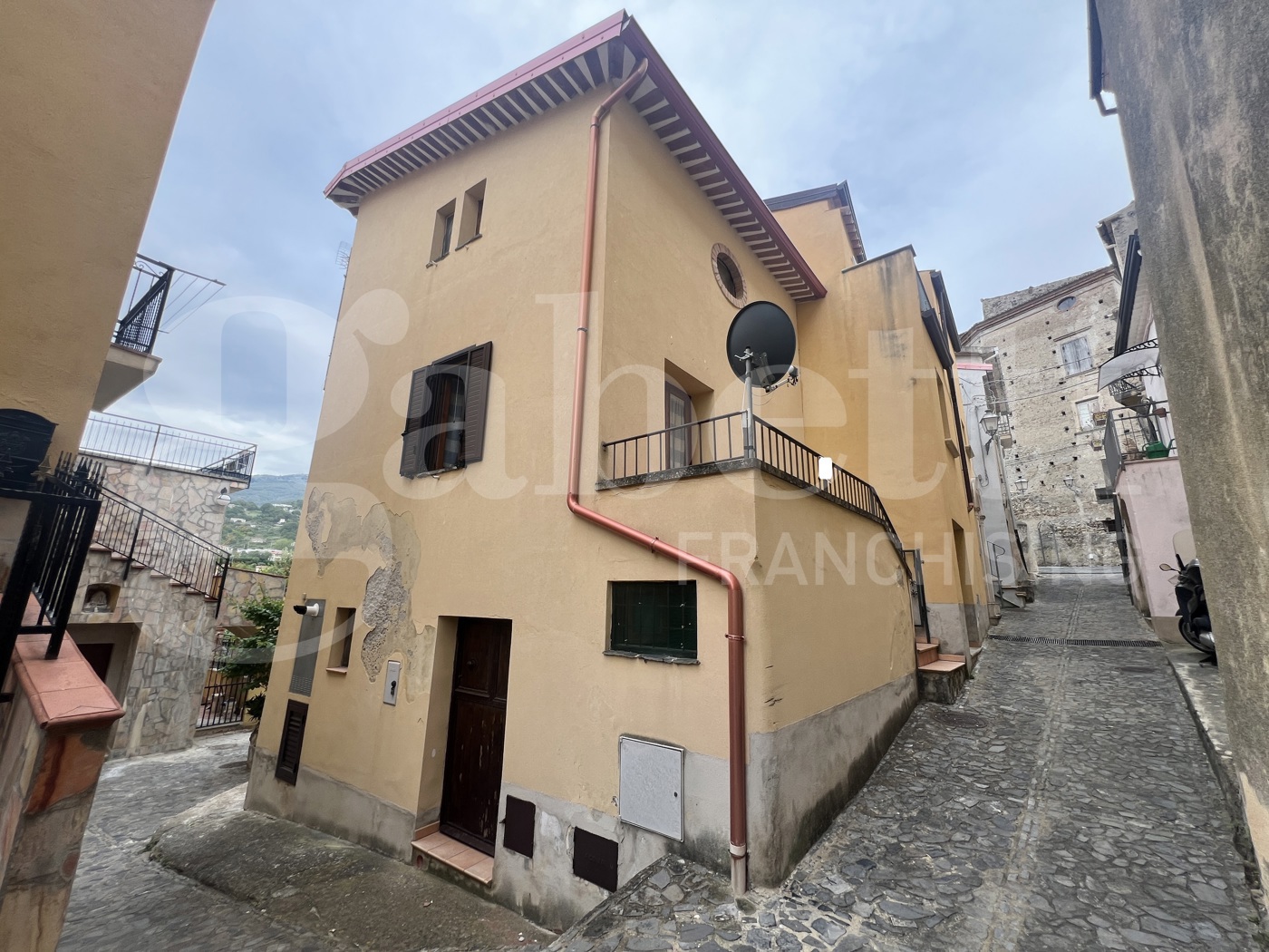 Casa indipendente in vendita a Fiumefreddo Bruzio