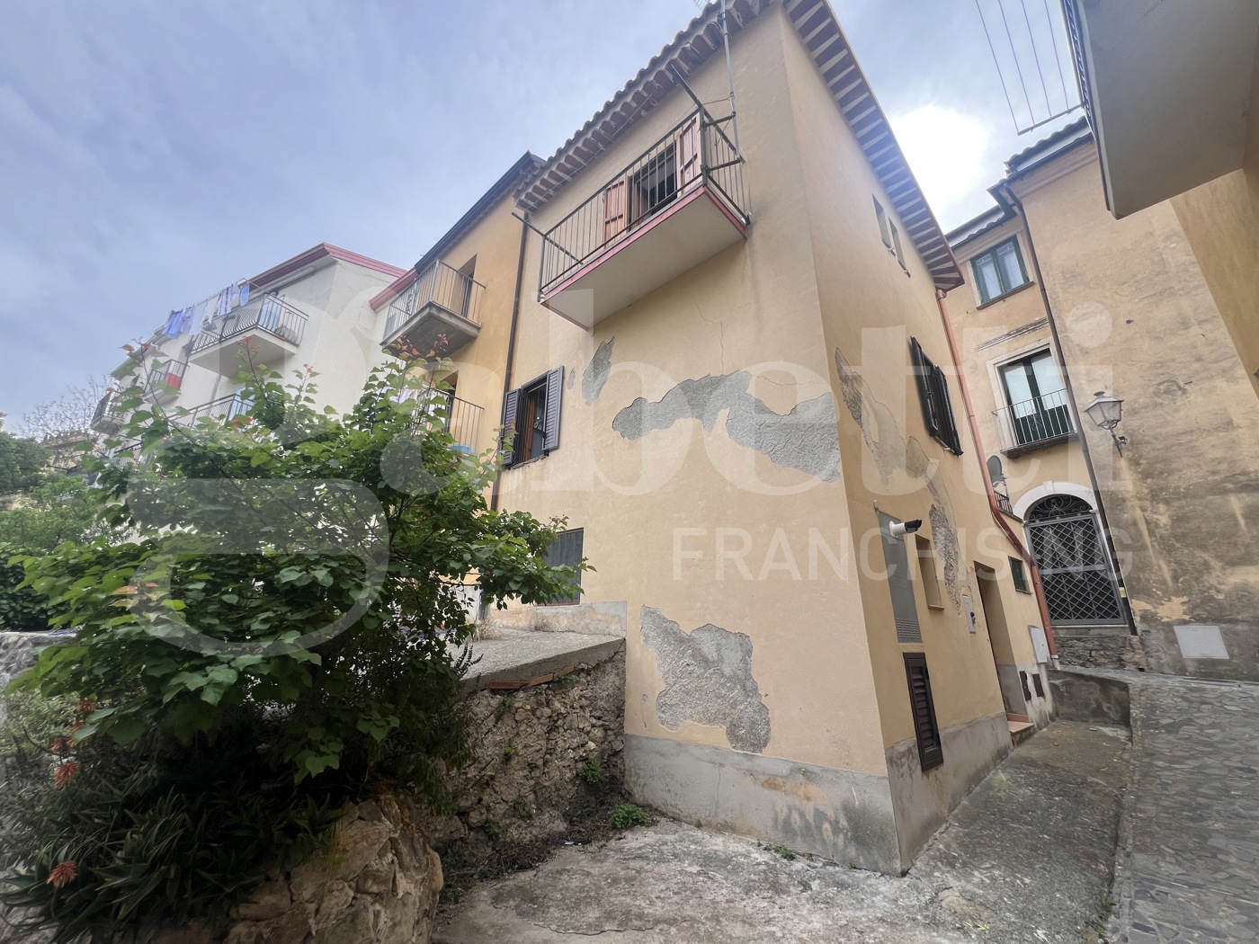 Casa indipendente in vendita a Fiumefreddo Bruzio