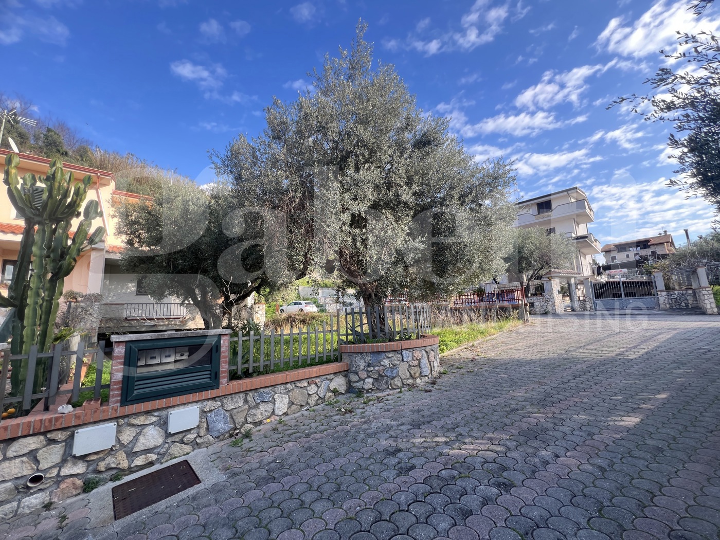Villa da ristrutturare a Longobardi