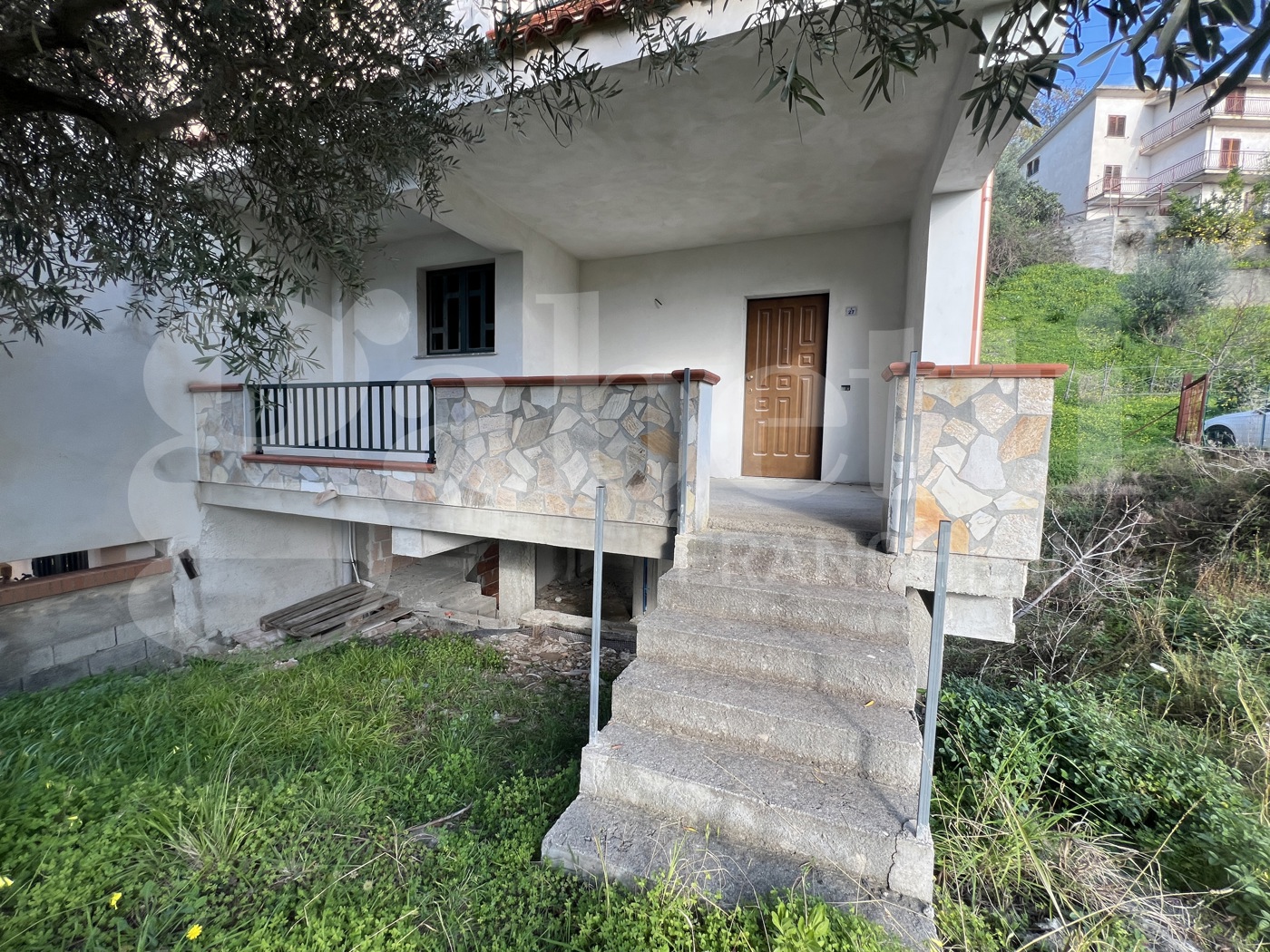 Villa da ristrutturare a Longobardi