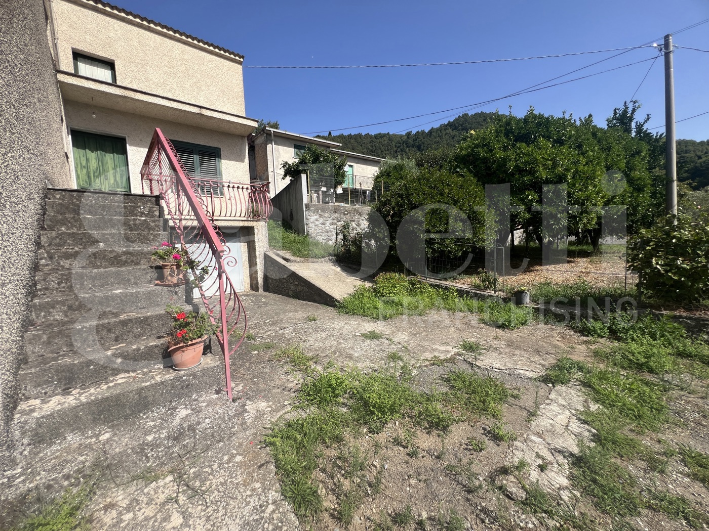 Bilocale con giardino a Aiello Calabro