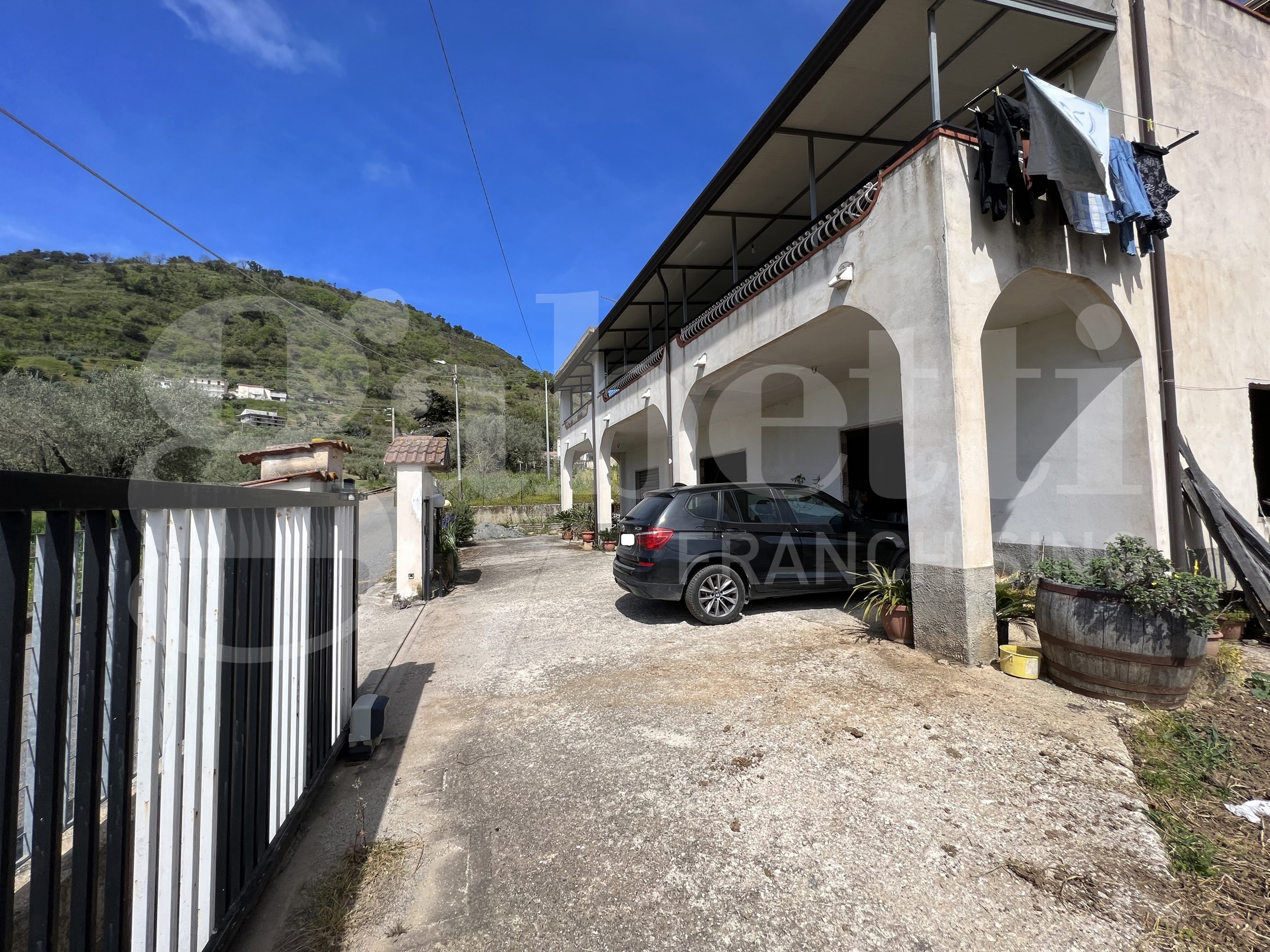Casa indipendente in vendita a San Pietro in Amantea