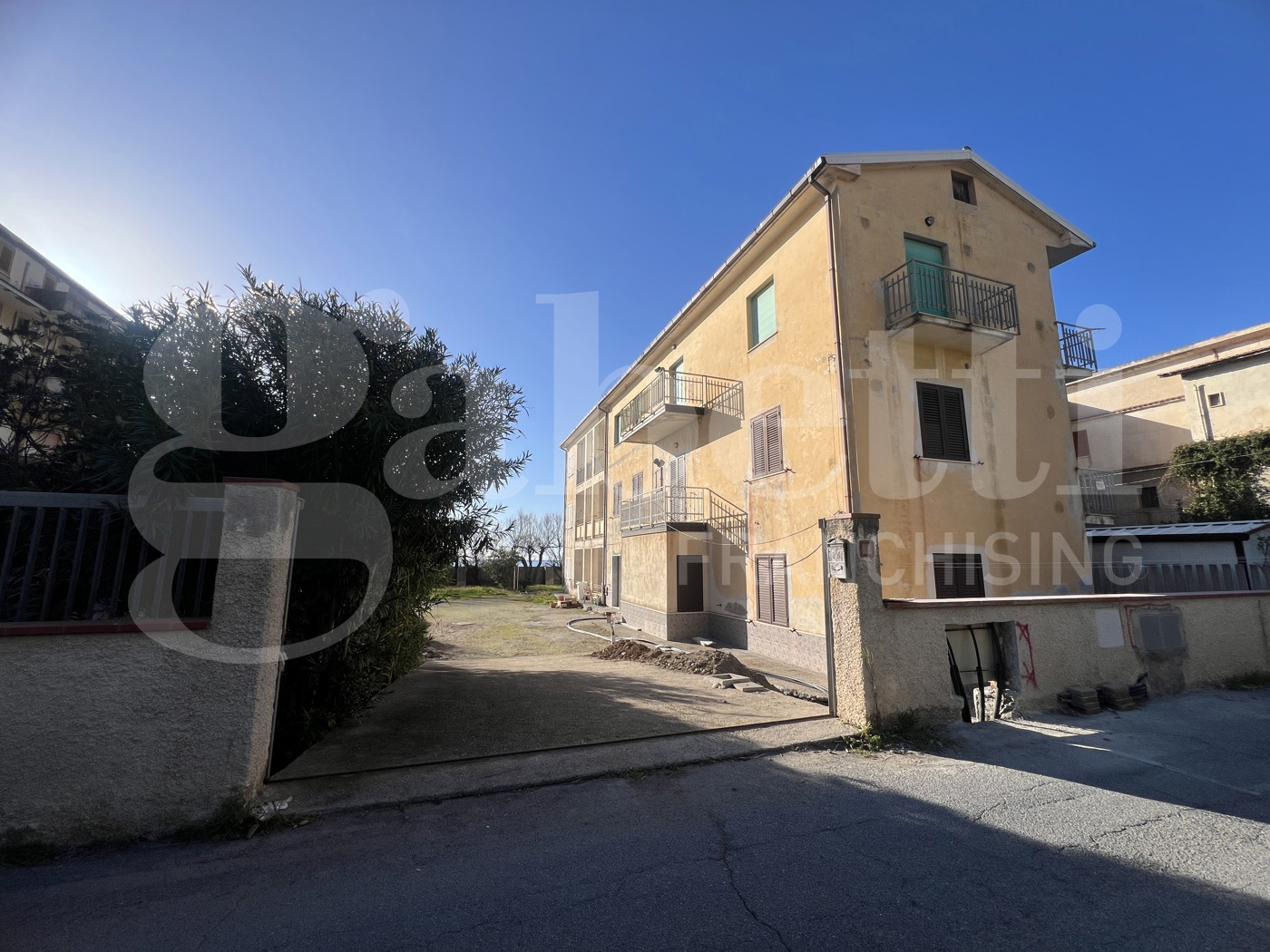 Trilocale con giardino a Belmonte Calabro