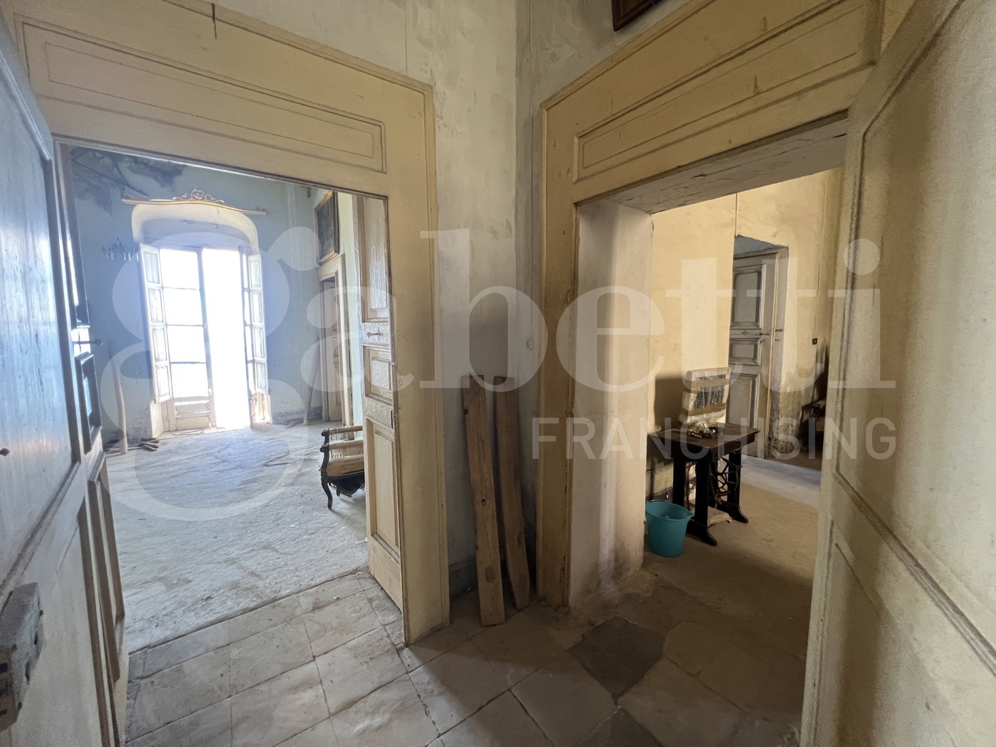 Appartamento da ristrutturare a Fiumefreddo Bruzio