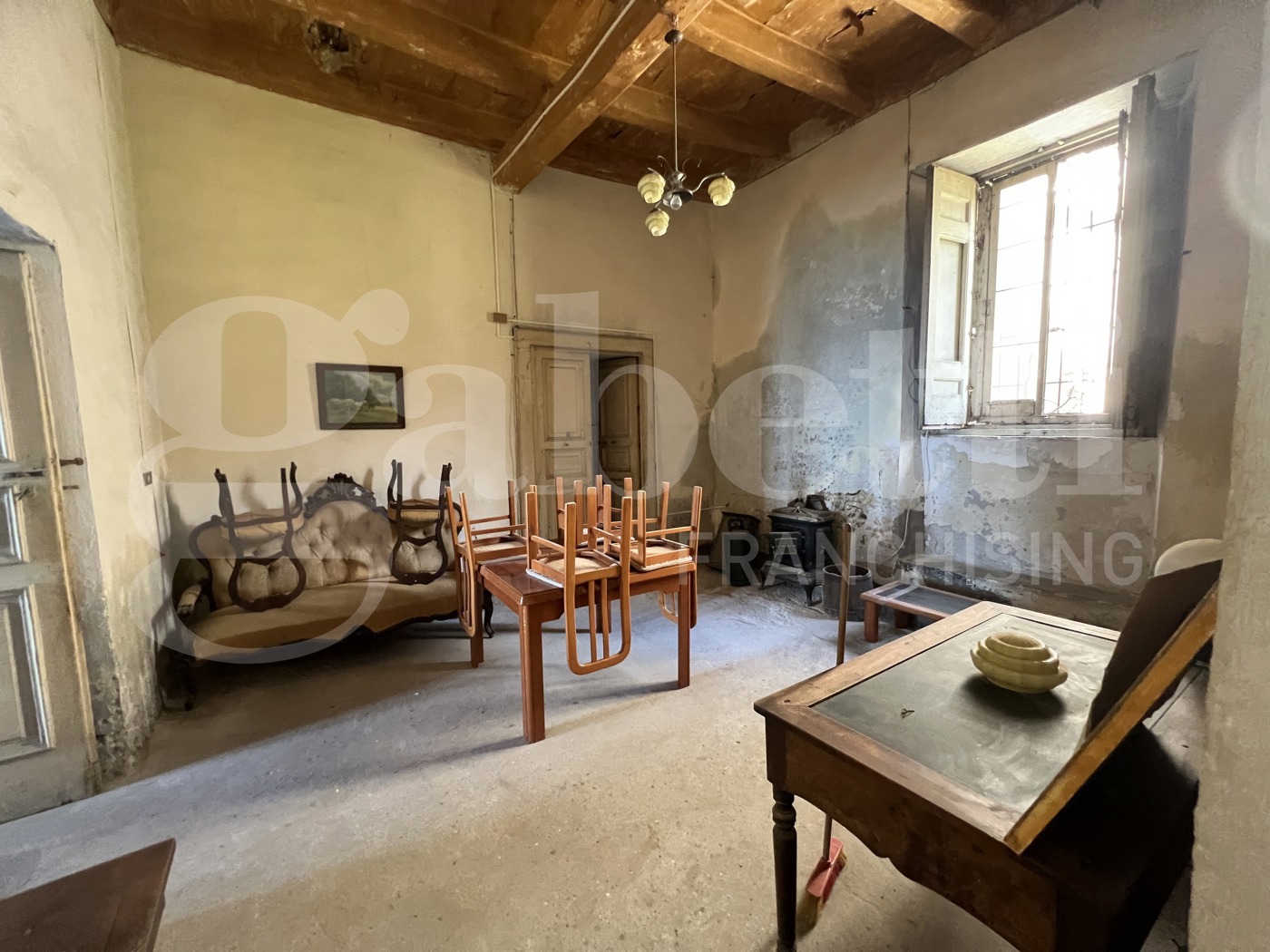 Appartamento da ristrutturare a Fiumefreddo Bruzio