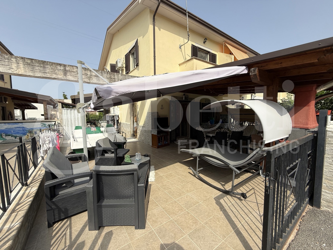 Casa indipendente in vendita a Falconara Albanese