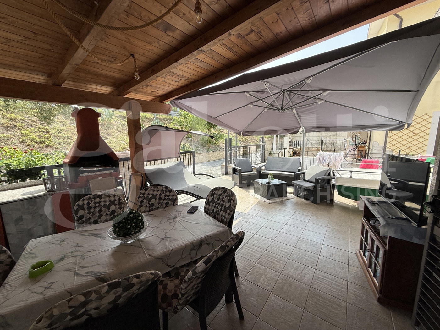 Casa indipendente in vendita a Falconara Albanese