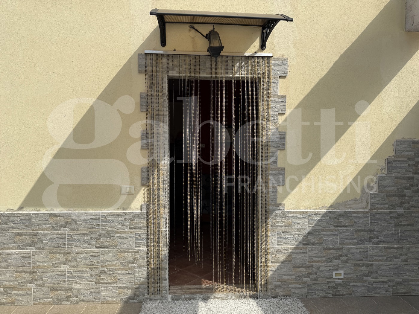 Casa indipendente in vendita a Falconara Albanese