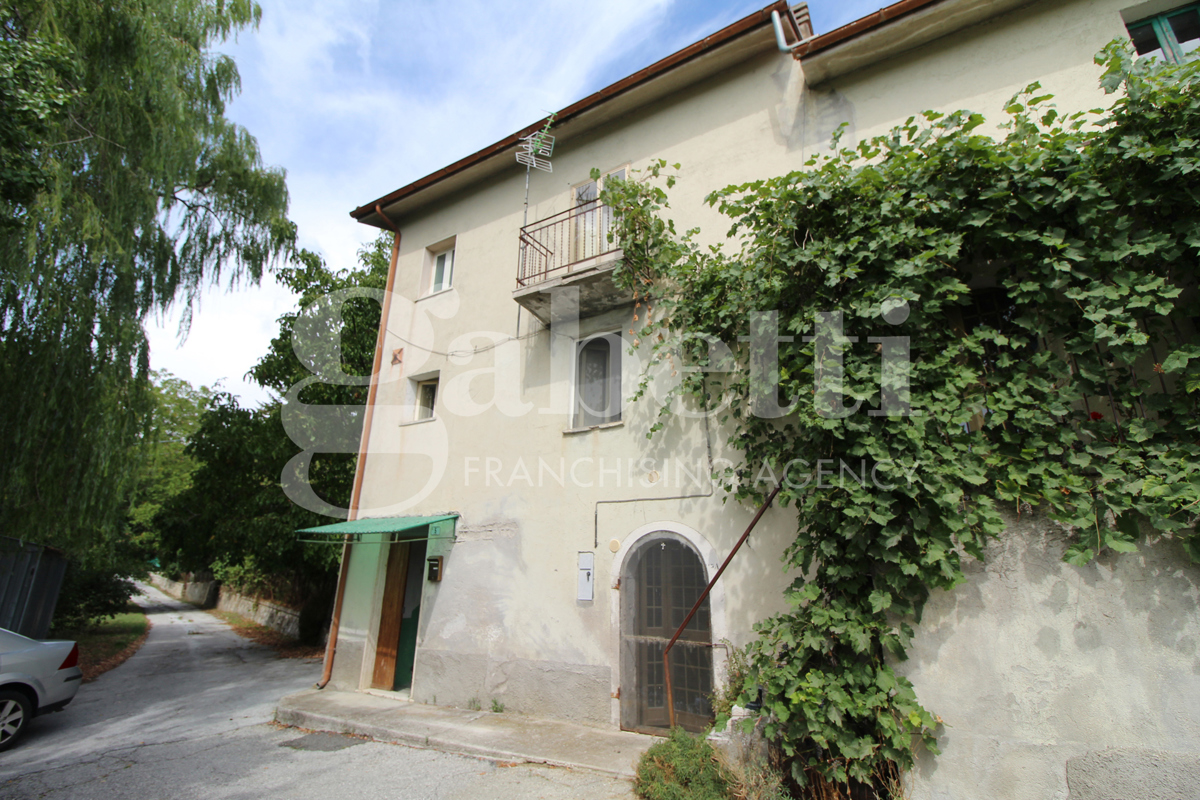 Casa indipendente con giardino a Ateleta