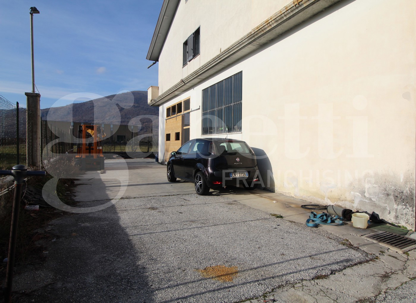Stabile/Palazzo in vendita a Castel di Sangro