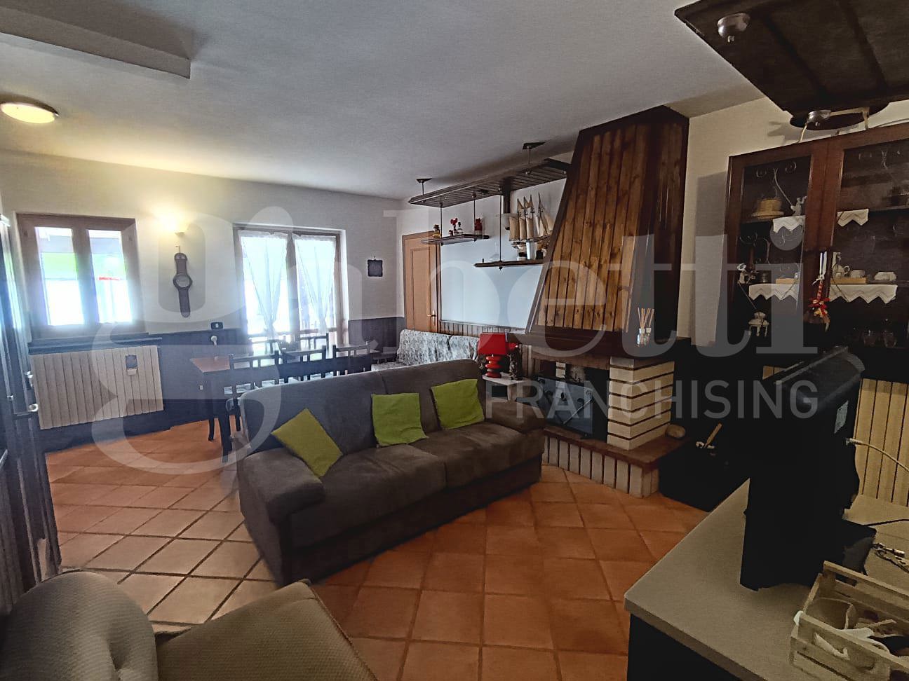 Villa Bifamiliare con giardino a Castel di Sangro