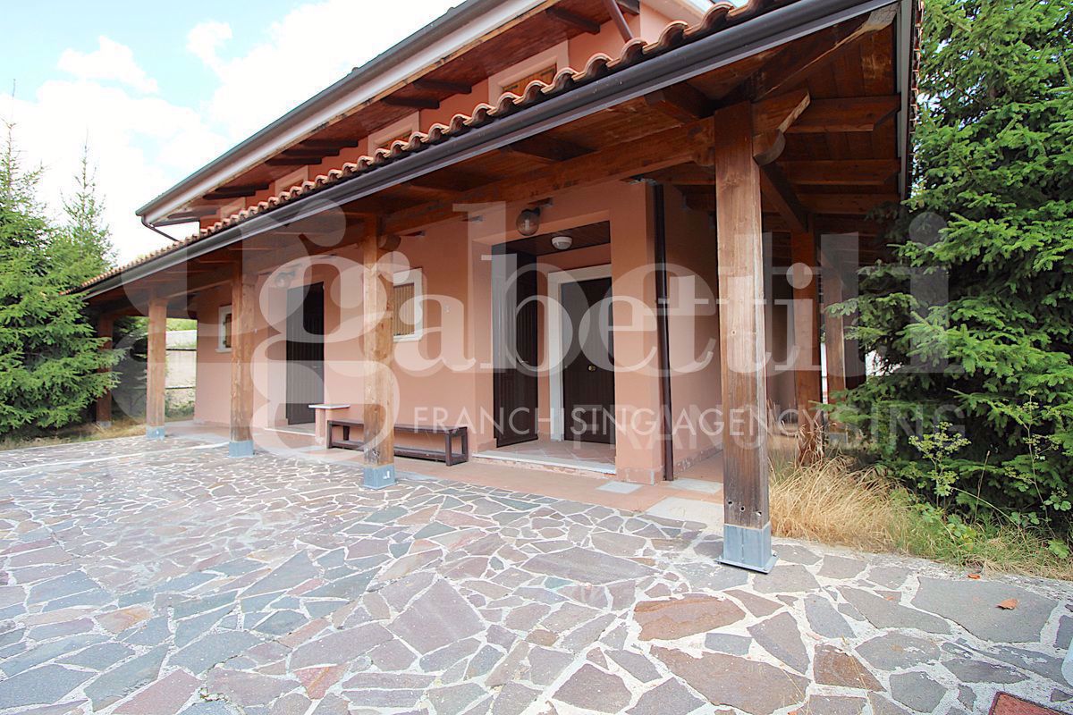 Villa Bifamiliare in vendita a Castel di Sangro