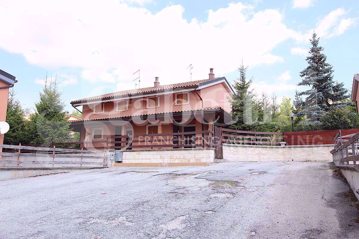 Villa Bifamiliare in vendita a Castel di Sangro