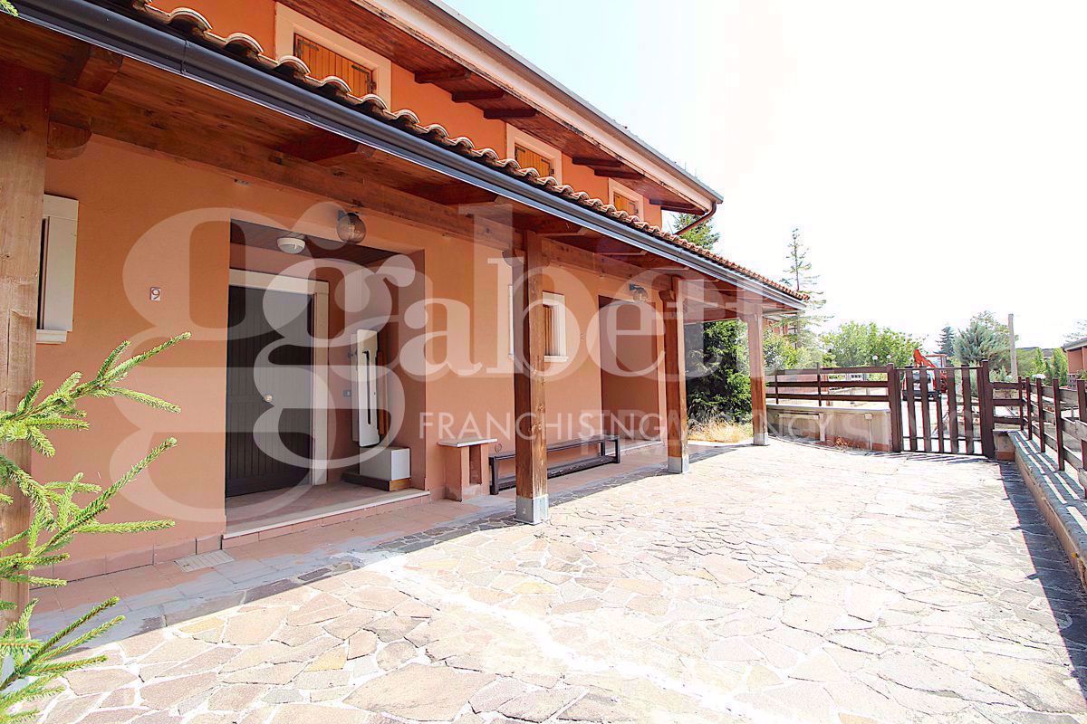 Villa Bifamiliare in vendita a Castel di Sangro
