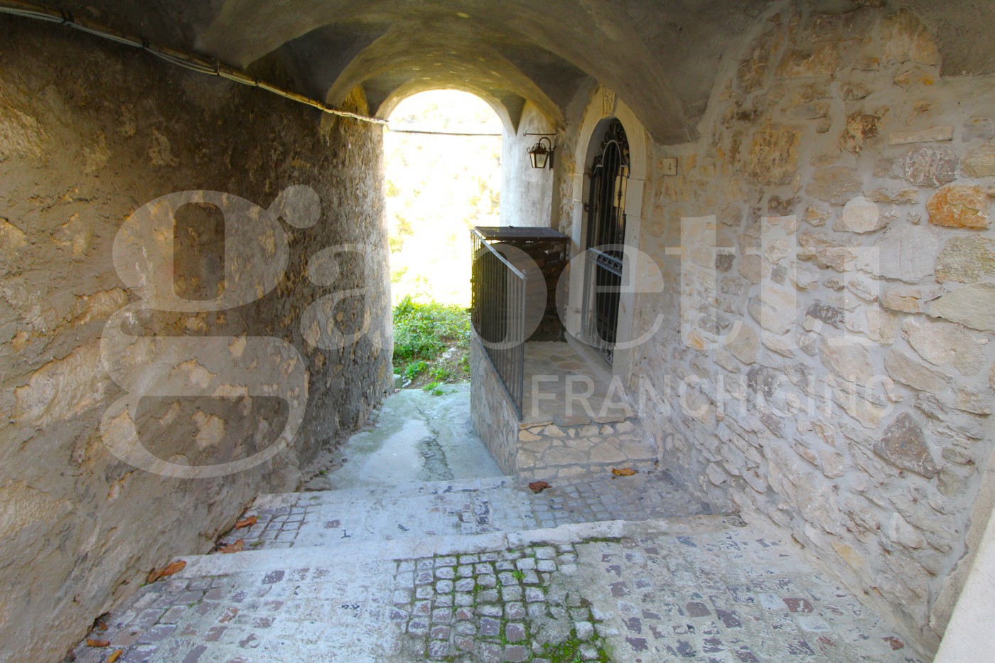 Appartamento in vendita a Montenero Val Cocchiara