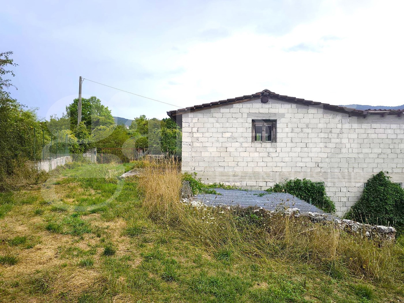 Capannone in vendita a Montenero Val Cocchiara