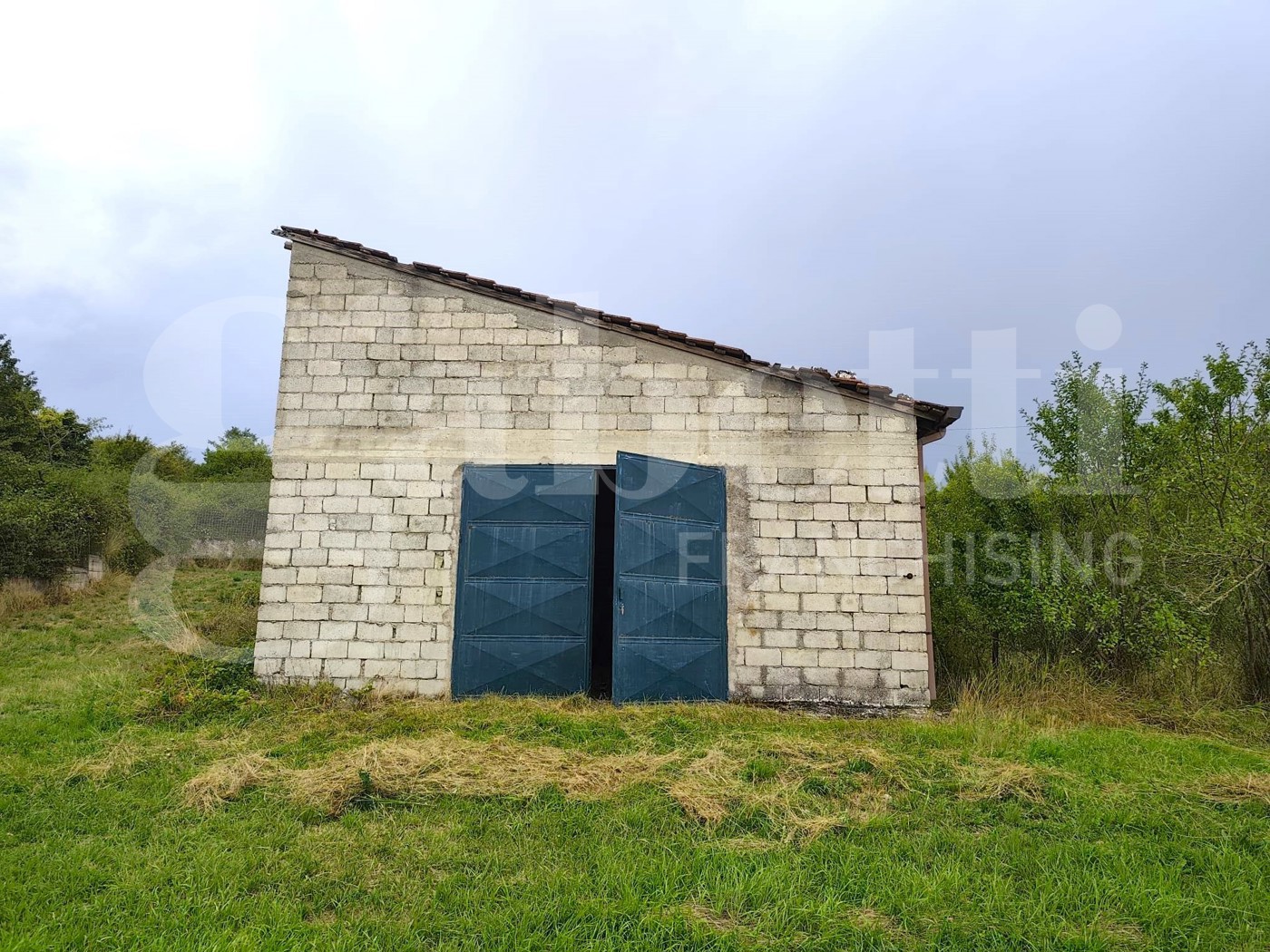 Capannone in vendita a Montenero Val Cocchiara
