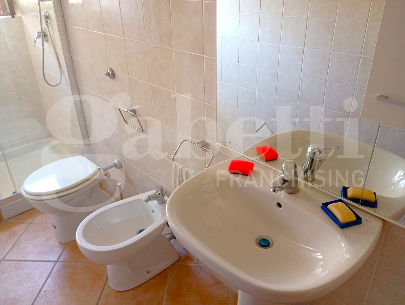 Quadrilocale in vendita a Montenero Val Cocchiara