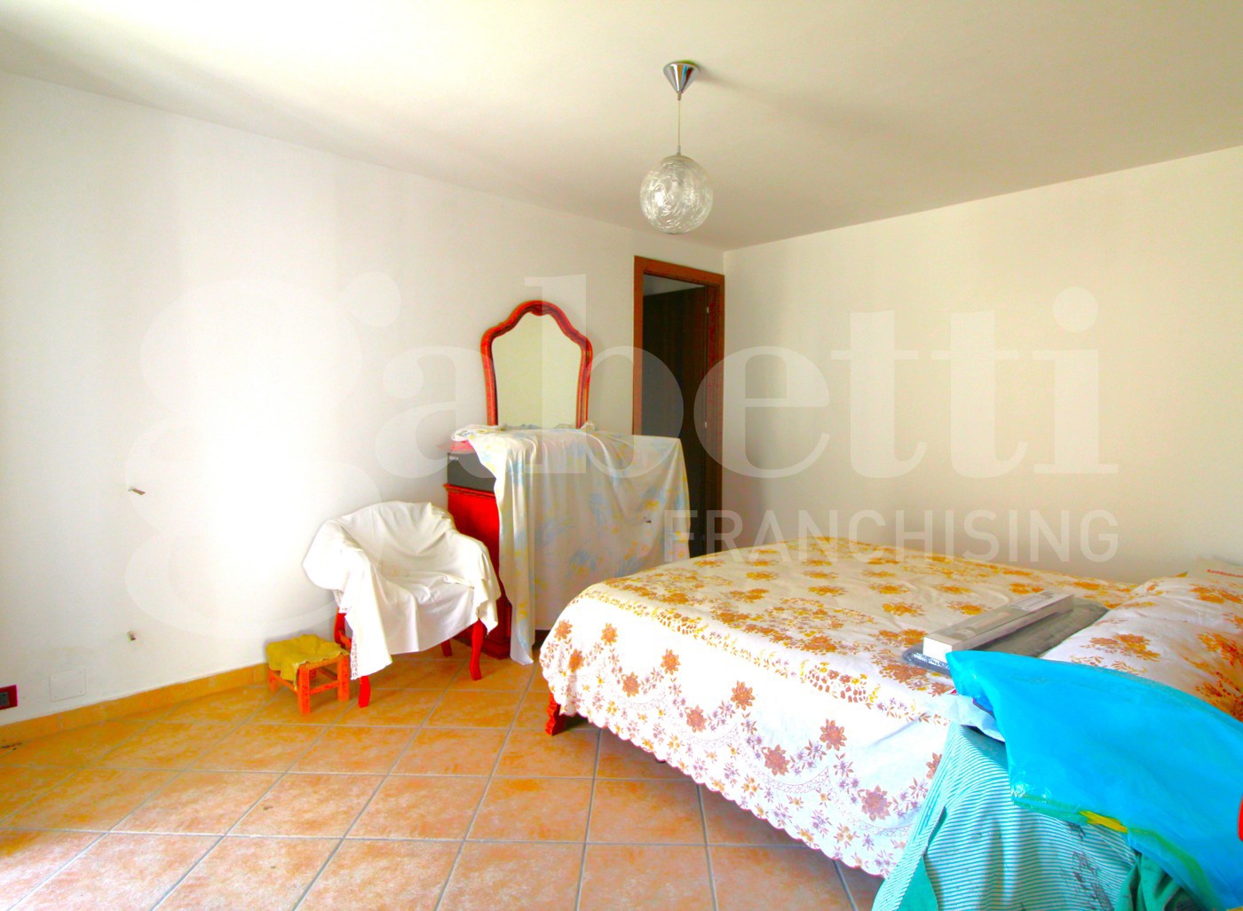 Quadrilocale in vendita a Montenero Val Cocchiara