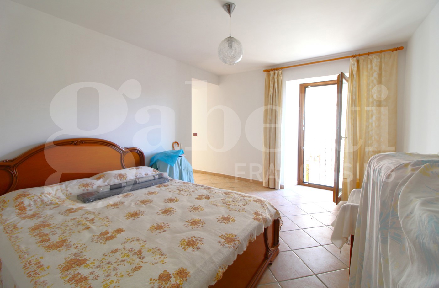 Quadrilocale in vendita a Montenero Val Cocchiara