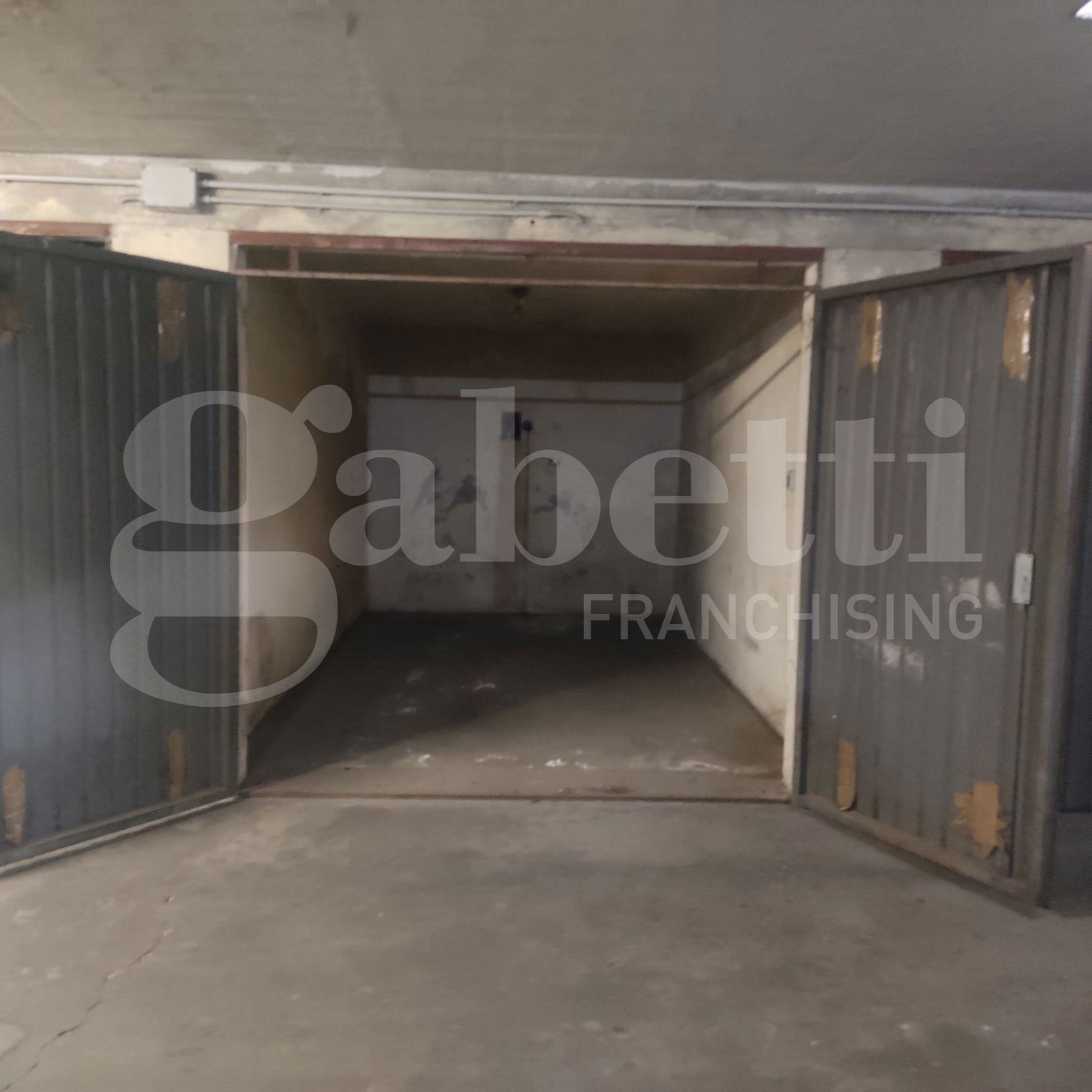 Box/Garage 12mq in vendita a Faenza