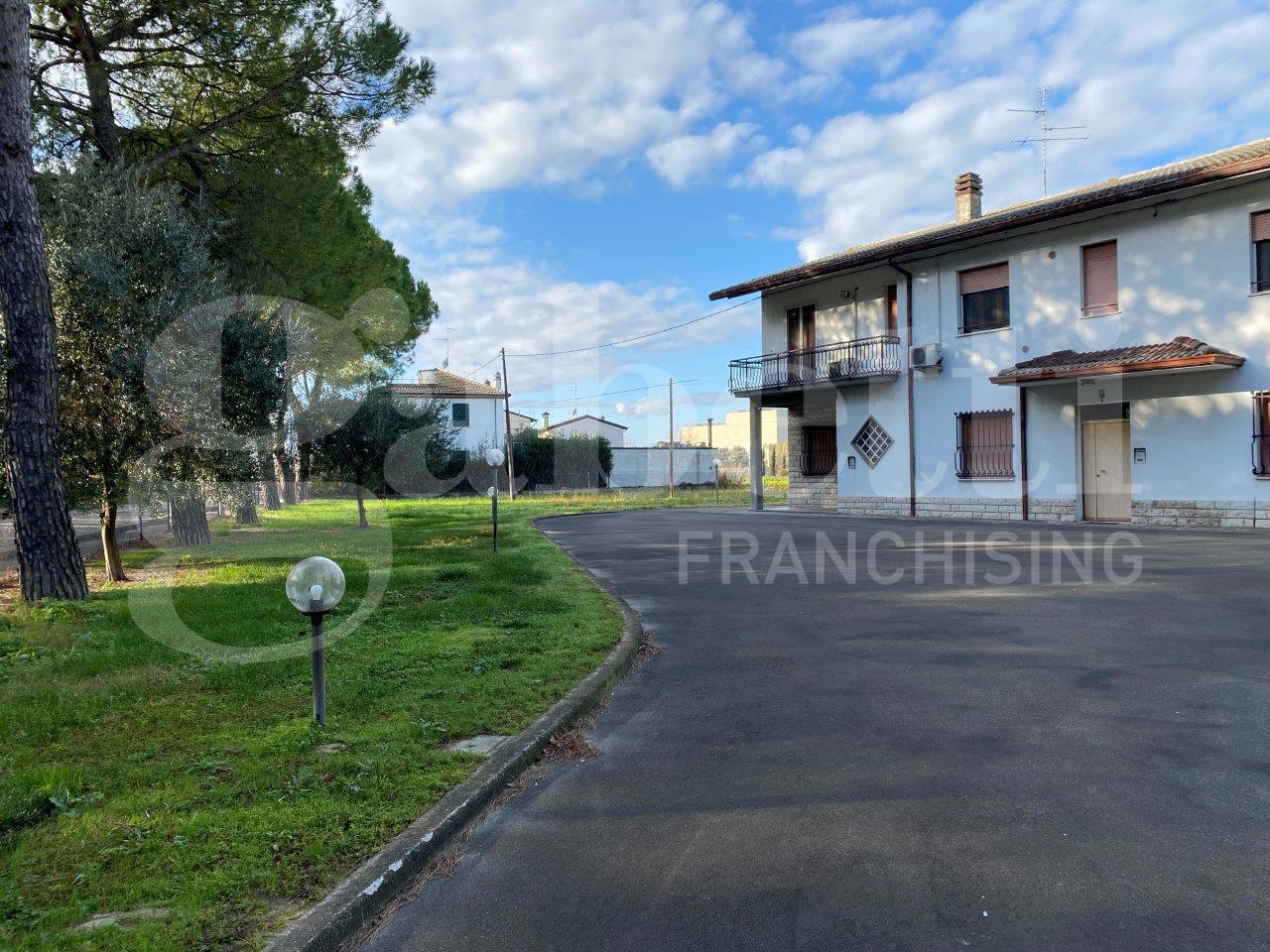 Casa indipendente con giardino a Faenza