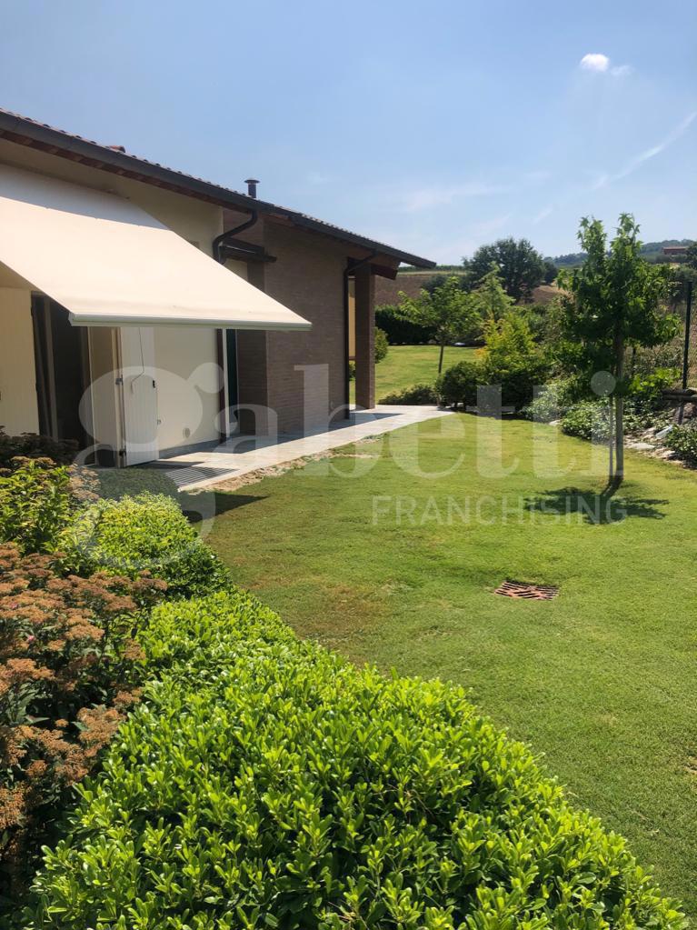 Casa indipendente con giardino a Faenza