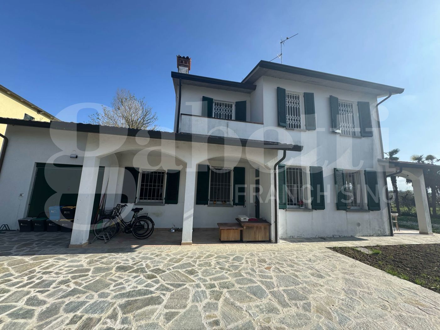 Casa indipendente con giardino a Faenza