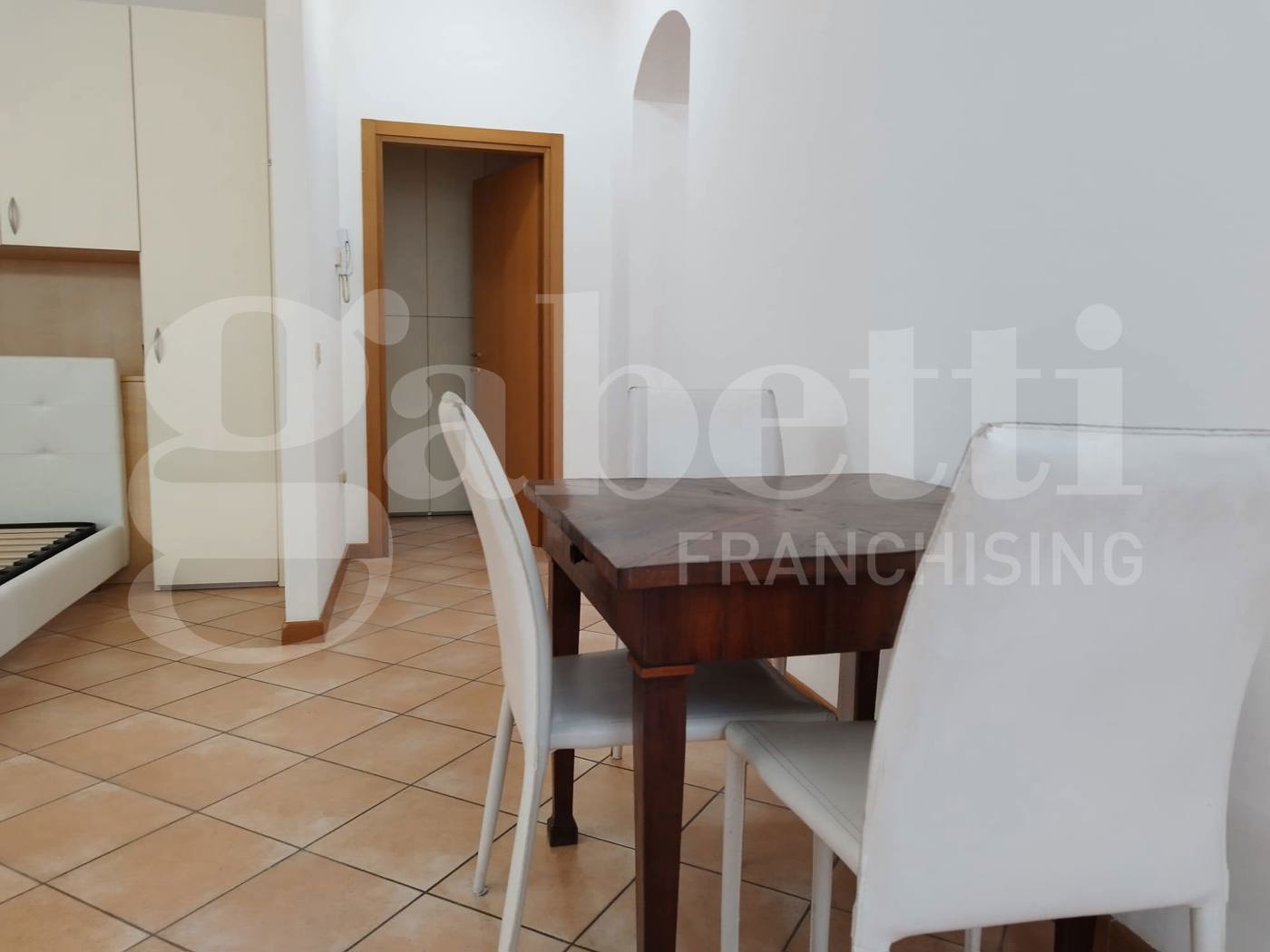 Monolocale arredato in affitto a Brisighella