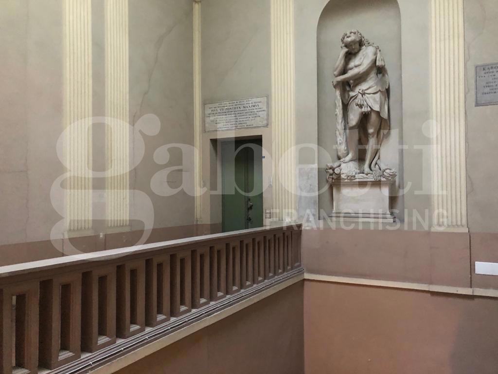 Trilocale arredato in affitto a Faenza