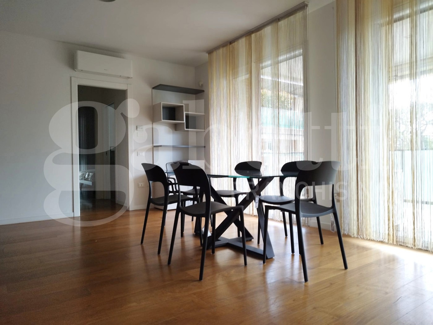 Trilocale arredato in affitto a Faenza