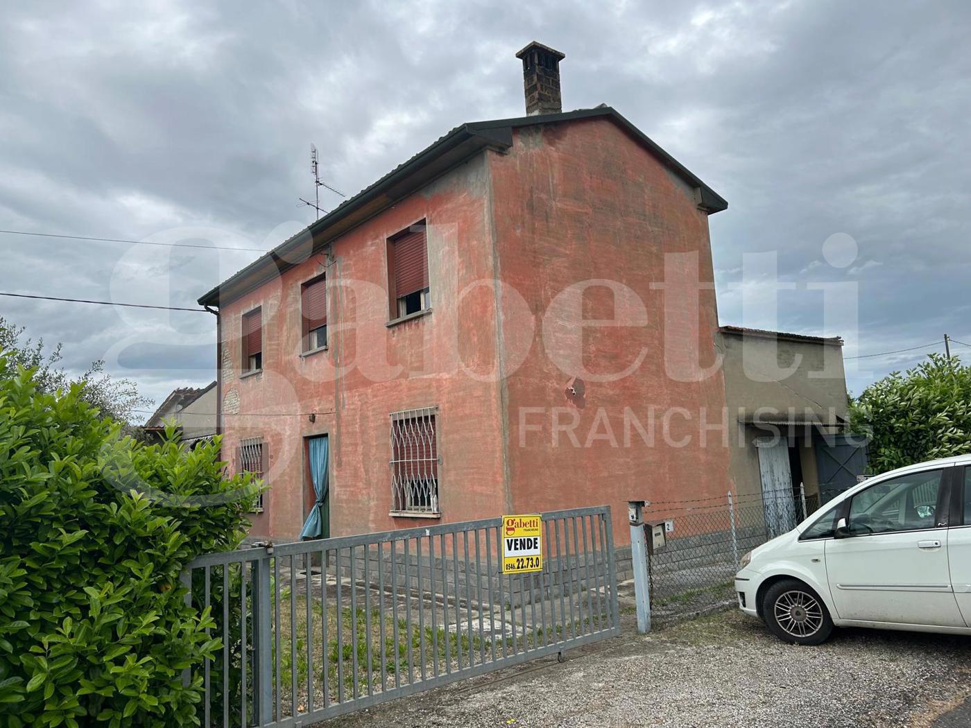 Casa indipendente con giardino a Cotignola